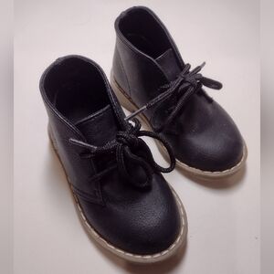 PLACE by Children's Place Boys Black Chukka Boots, size 7, EUC.